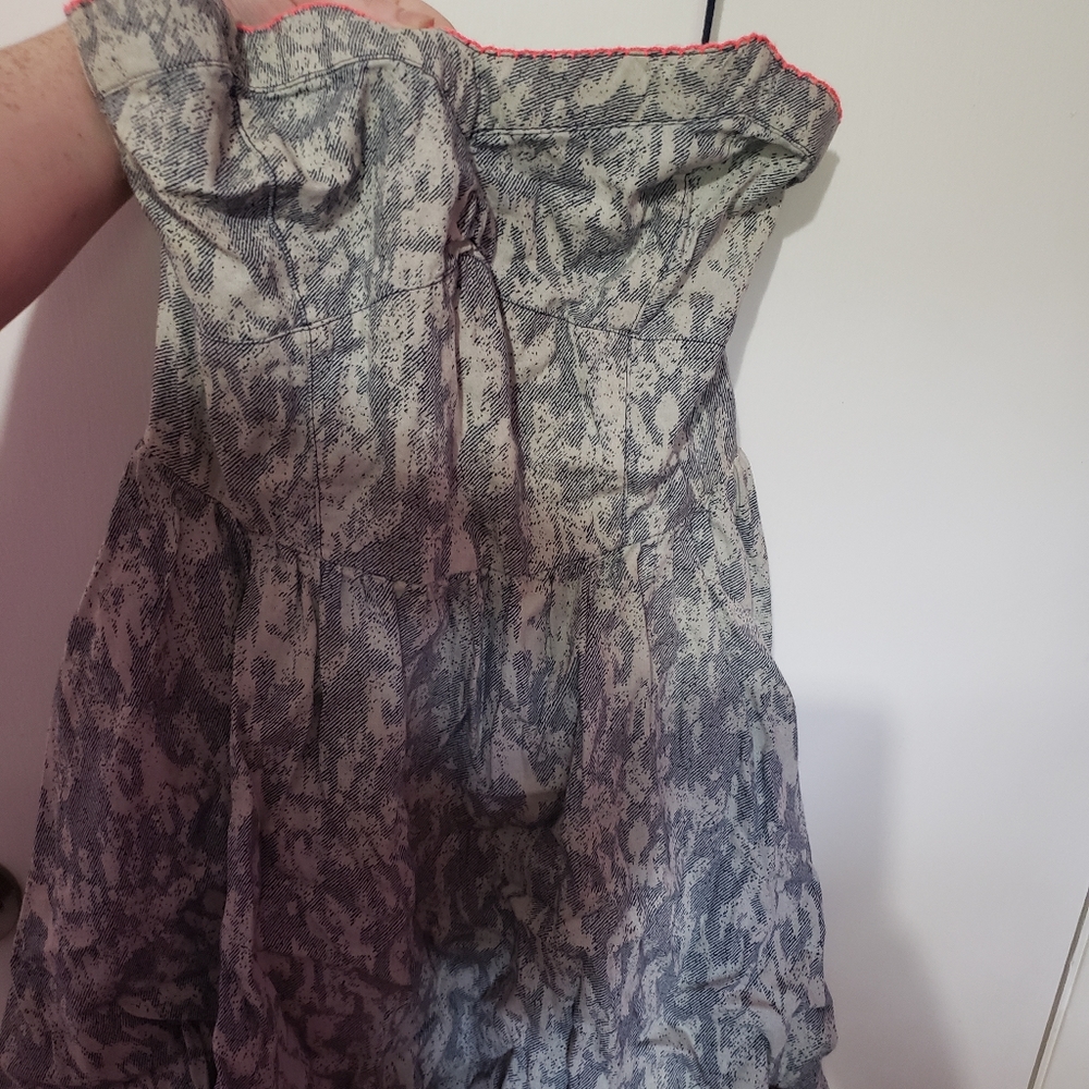 Dress - Picture 2 of 4